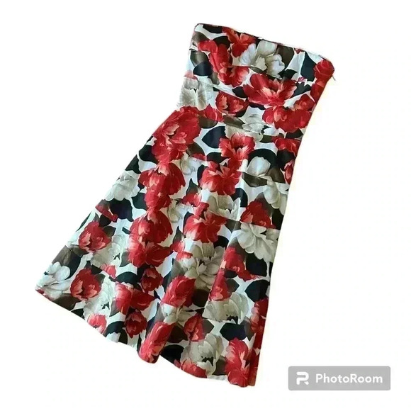 WHBM Strapless Floral A Line Lined Mini Dress Pockets Size 00 Party Dress - Picture 1 of 10